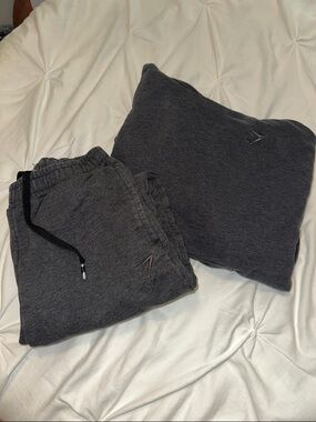 Gymshark Dark Gray Sweatshirt and Joggers Set (Top: s and bottoms: xs)